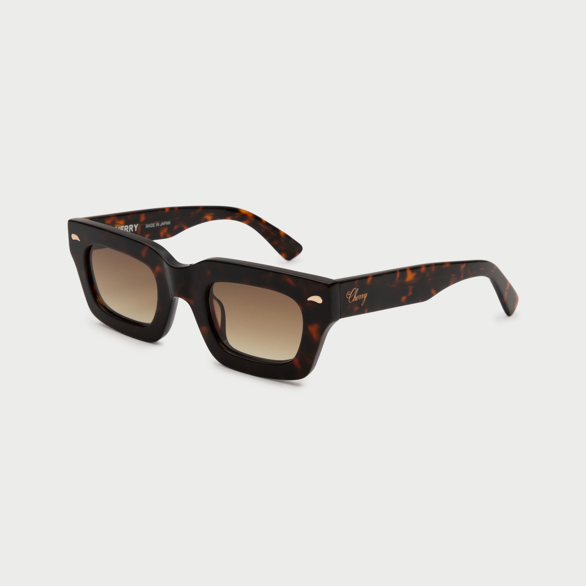 SUNGLASSES_3_2.jpg